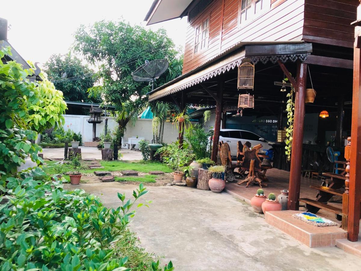 Banthai Guesthouse Phetchaburi Exterior photo